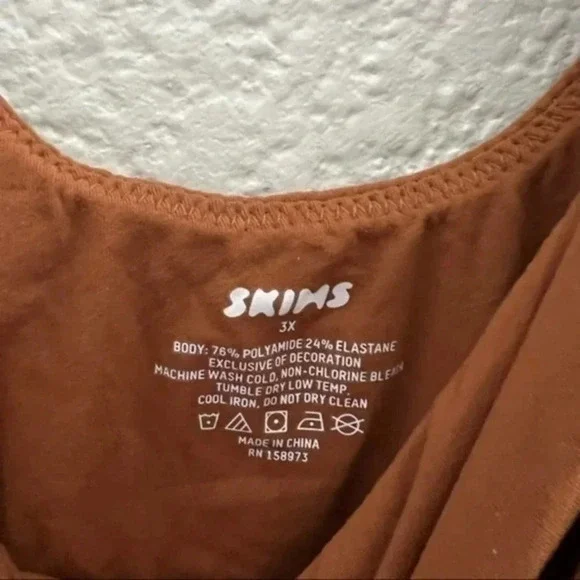 SKIMS FITS EVERYBODY SQUARE NECK BODYSUIT B408 - Picture 5 of 5